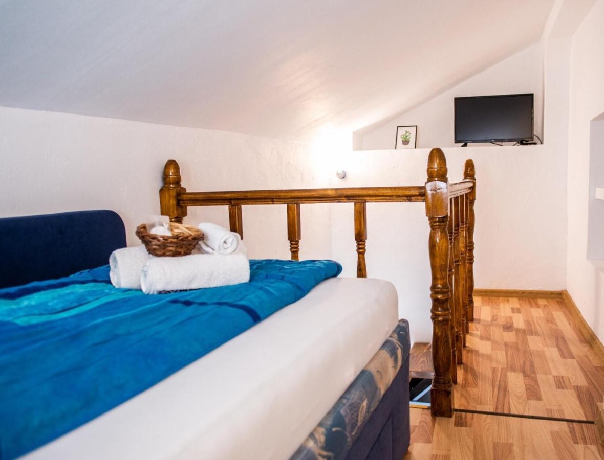Troll's House Apartament *